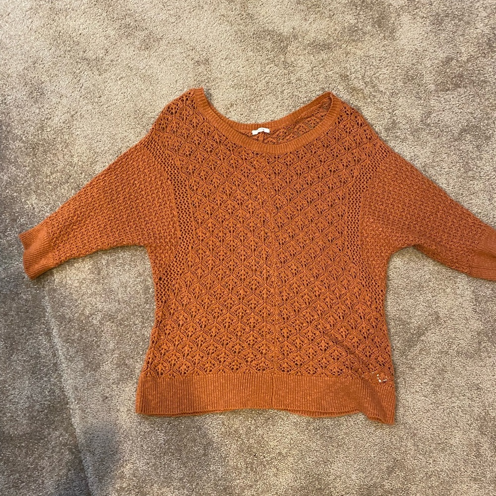 3/4 sleeve sweater.